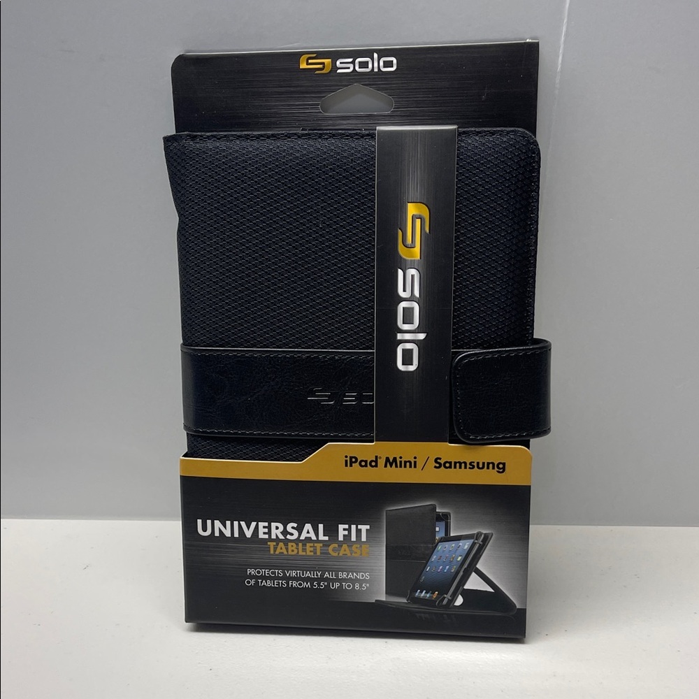Solo Universal Fit Tablet eReader Case For 5.5” to 8.5” Tablet